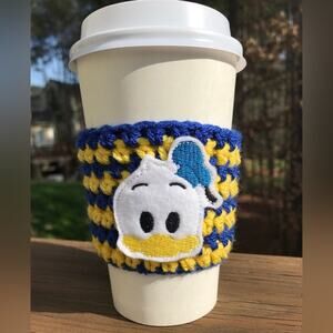 Disney Donald Duck Crochet Yarn Coffee Cozy Chibi Blue Yellow NEW